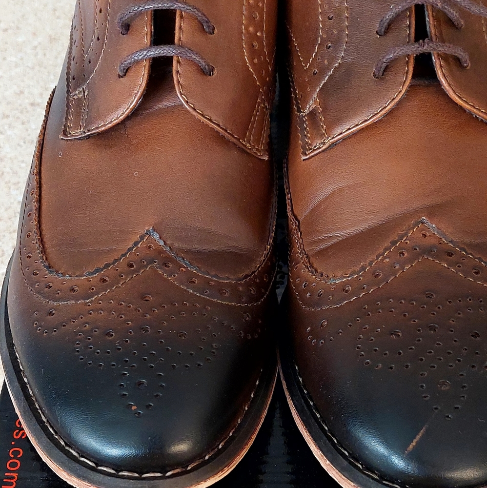 MEN J75 Brown Dress Shoes,size 9,  $25 GLENN HEIGHTS TX PPU/ SHIPPING AVAILABLE